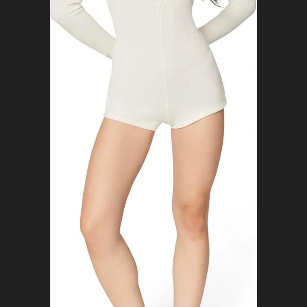 Women's White Ribbed Top - Picture 6 of 9